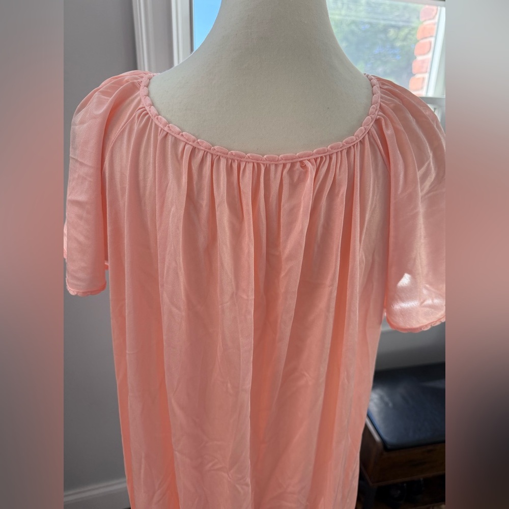 Avian Vintage  Peach Lace-Trim Short Sleeve Nightgown - Picture 7 of 8
